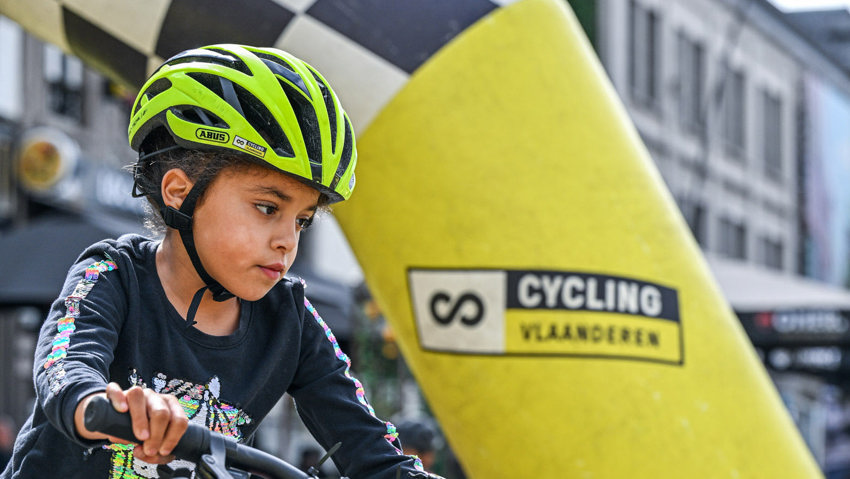 Kids Kinderen Fietsen Cycling Vlaanderen Jeugd Recreatief Breedtesport Start 2025 WK Ronse U10 U12 (9)